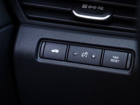 Certified 2025 Nissan Altima 2.5 SV FWD image 19