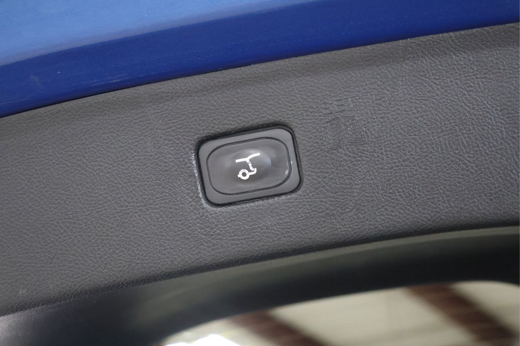 Used 2023 Ford Edge SEL w/ Convenience Package AWD/4WD image 36