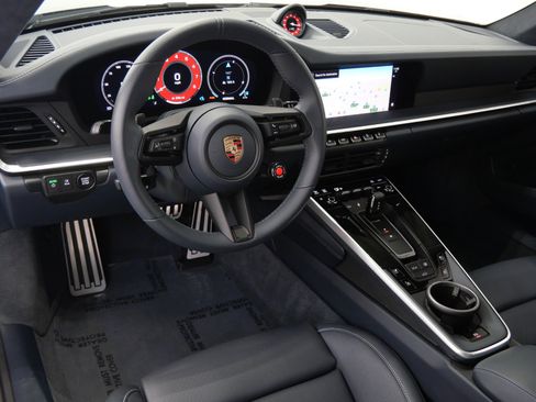 Used 2025 Porsche 911 Carrera S image 13