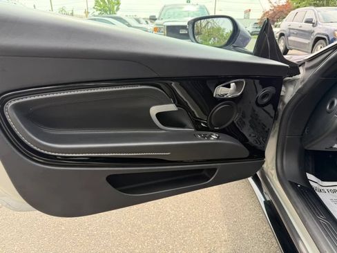 Used 2017 Aston Martin DB11 V12 RWD image 17