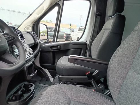 New 2026 RAM ProMaster 2500 w/ Convenience Group FWD image 12