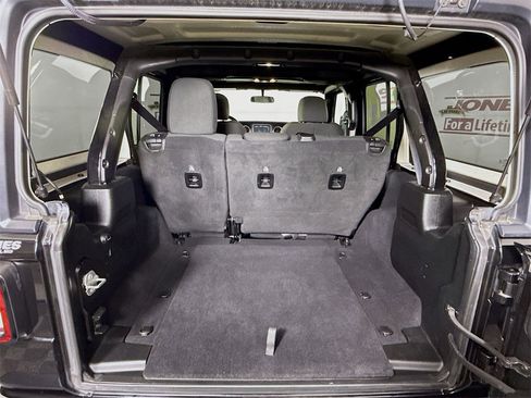 Used 2020 Jeep Wrangler Unlimited Sport image 28