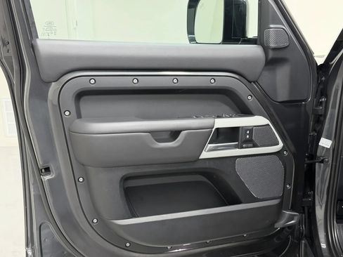 Used 2024 Land Rover Defender 110 SE AWD/4WD image 69