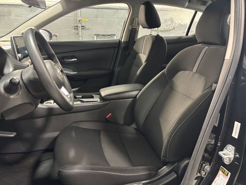 Used 2025 Nissan Sentra SV image 34