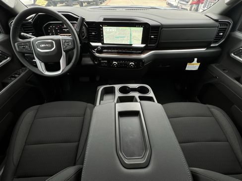 New 2026 GMC Sierra 1500 Elevation image 9