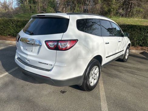 Used 2016 Chevrolet Traverse LS image 23