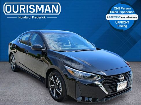 Used 2025 Nissan Sentra SV w/ Trunk Package FWD image 1