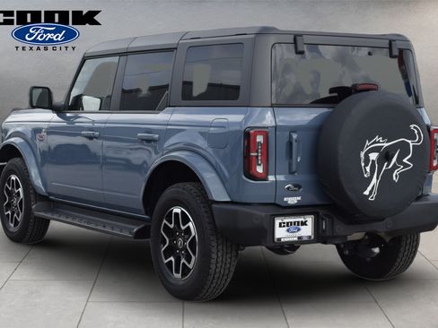 Used 2025 Ford Bronco Outer Banks AWD/4WD image 4
