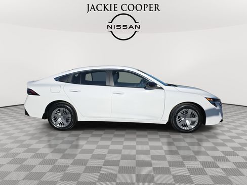 New 2026 Nissan Sentra SV w/ Floor Mat Package FWD image 4
