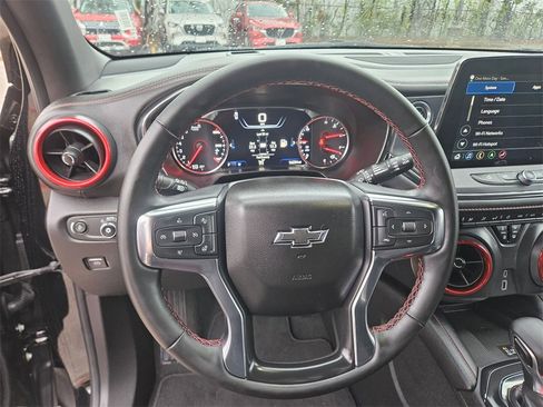 Used 2025 Chevrolet Blazer RS image 17