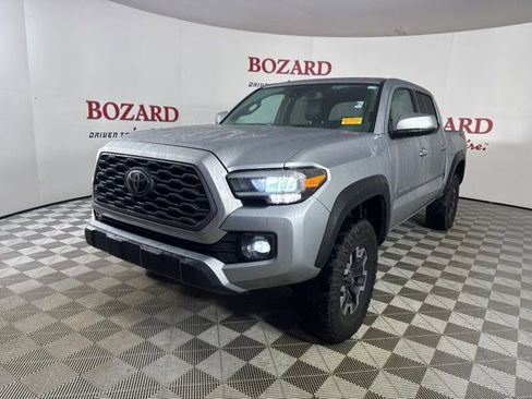 Used 2022 Toyota Tacoma TRD Off-Road image 4
