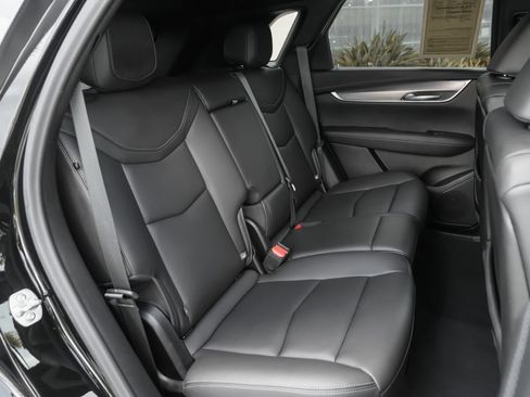 Used 2025 Cadillac XT5 Luxury FWD image 39