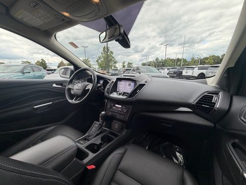 Used 2017 Ford Escape Titanium AWD/4WD image 9