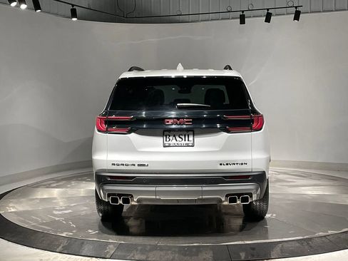 Used 2025 GMC Acadia Elevation image 13