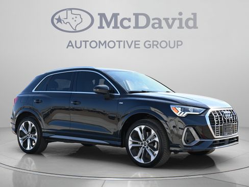 Used 2021 Audi Q3 2.0T Premium Plus w/ Premium Plus Package AWD/4WD image 8