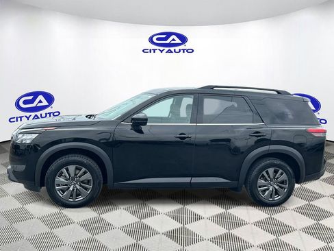 Used 2024 Nissan Pathfinder SV w/ SV Premium Package AWD/4WD image 8