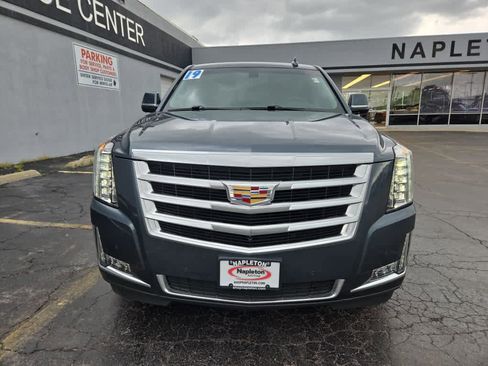 Used 2019 Cadillac Escalade 4WD image 2