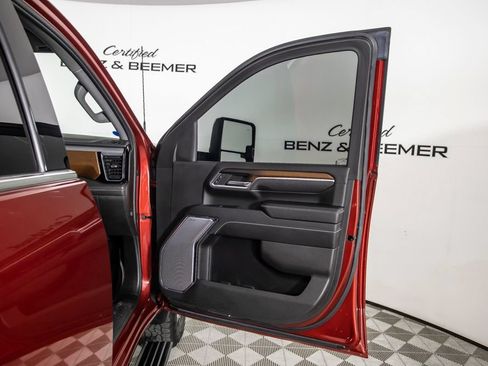 Used 2024 GMC Sierra 2500 Denali w/ Denali Reserve Package AWD/4WD image 17