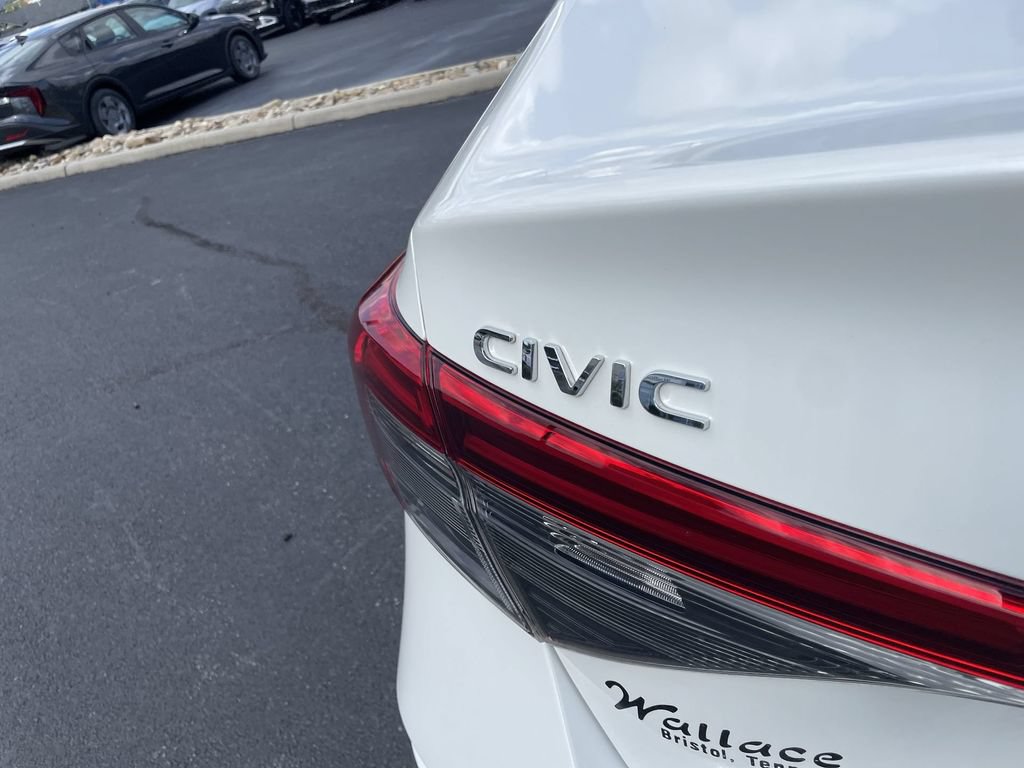 Used 2024 Honda Civic EX image 6