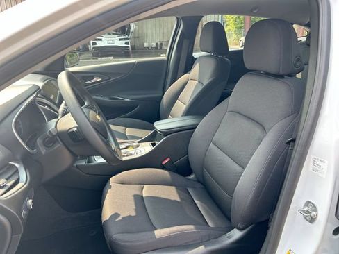 Used 2024 Chevrolet Malibu LT FWD image 18