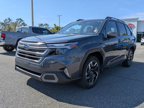 Certified 2025 Subaru Forester Limited image 8