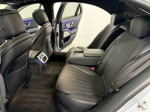 Used 2023 Mercedes-Benz S 580 4MATIC Sedan w/ AMG Line image 19