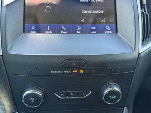 Used 2020 Ford Edge SEL w/ Convenience Package FWD image 9