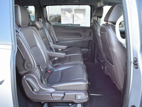 Used 2023 Honda Odyssey Elite image 45