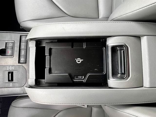 Used 2021 Toyota Highlander XLE FWD image 24