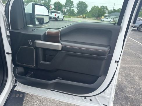 Used 2018 Ford F150 Raptor w/ Equipment Group 802A Luxury AWD/4WD image 37