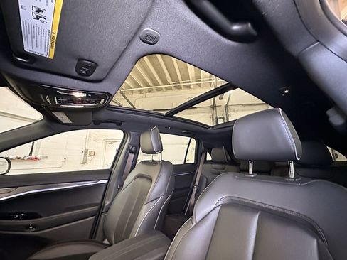 Used 2025 Jeep Wagoneer S Limited image 27