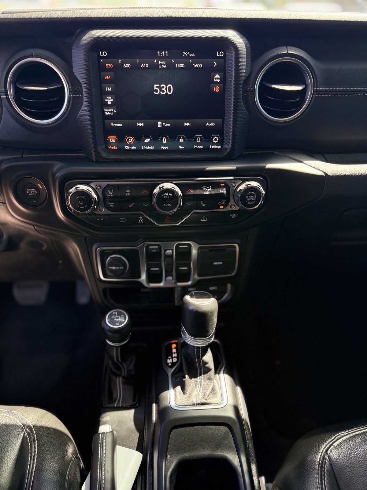 Used 2023 Jeep Wrangler Unlimited Sahara w/ Cold Weather Group AWD/4WD image 8