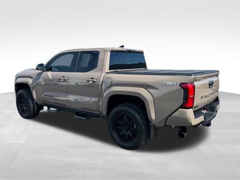 Used 2026 Toyota Tacoma TRD Sport AWD/4WD image 5