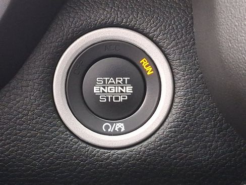 Certified 2022 RAM 1500 Big Horn image 24