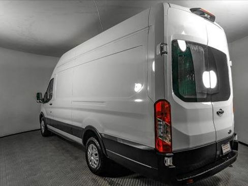 Used 2022 Ford E-Transit 148 High Roof Extended RWD image 4