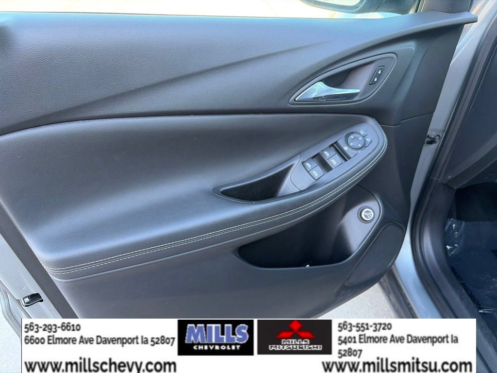 Used 2024 Buick Encore GX Preferred AWD/4WD image 11