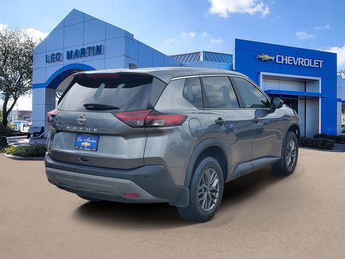 Used 2023 Nissan Rogue S FWD image 3