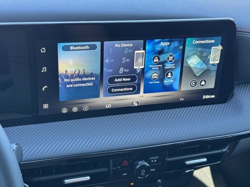 New 2026 Nissan Kicks SR image 16