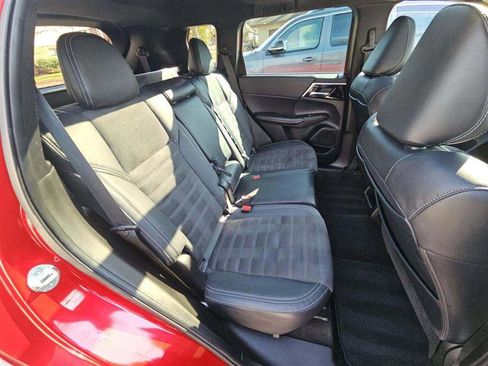 Used 2022 Mitsubishi Outlander SE AWD/4WD image 10