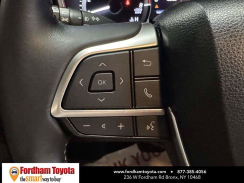 Used 2023 Toyota Highlander XSE AWD/4WD image 22