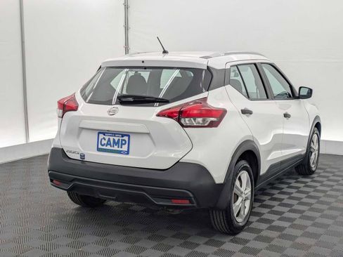 Used 2018 Nissan Kicks S image 6