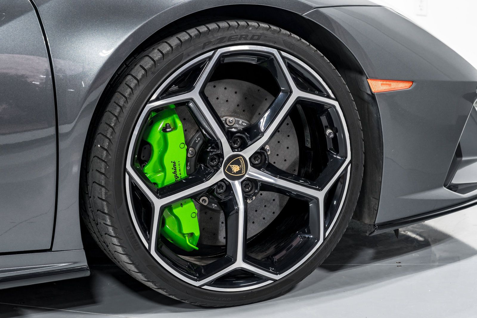 Used 2020 Lamborghini Huracan EVO AWD/4WD image 52