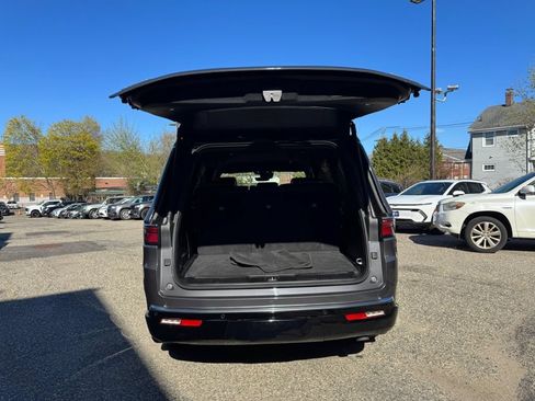 Used 2023 Jeep Wagoneer Series III w/ Convenience Group I AWD/4WD image 43