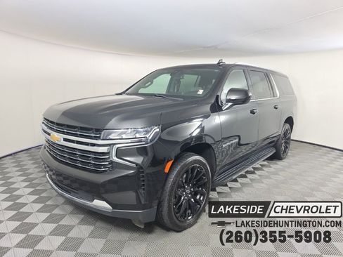 Used 2021 Chevrolet Suburban LT AWD/4WD image 1