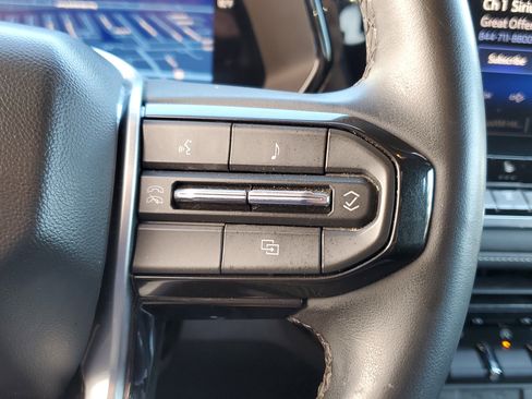 Used 2024 Chevrolet Colorado LT w/ LT Convenience Package II image 23