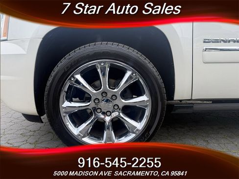 Used 2014 GMC Yukon XL Denali image 24