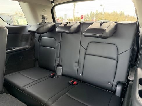 Used 2025 Nissan Pathfinder Platinum w/ Cargo Package image 33