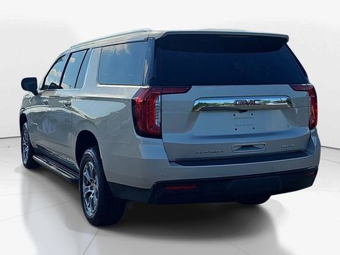 Used 2022 GMC Yukon XL SLE w/ Gmc Pro Safety Plus Package RWD image 8