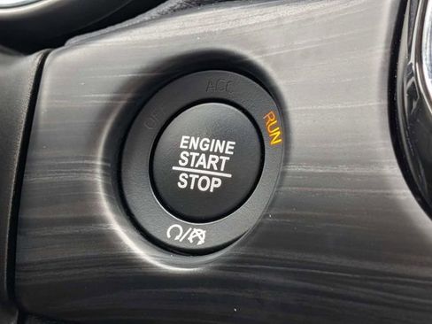 Used 2022 Jeep Grand Cherokee Laredo E RWD image 29
