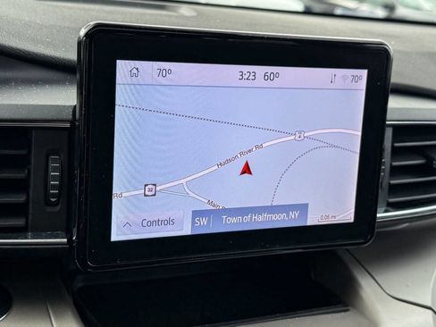 Used 2022 Ford Explorer XLT w/ Equipment Group 202A image 29